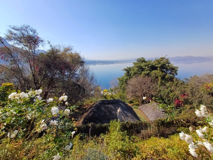 5 Bedroom Property for Sale in Kosmos North West